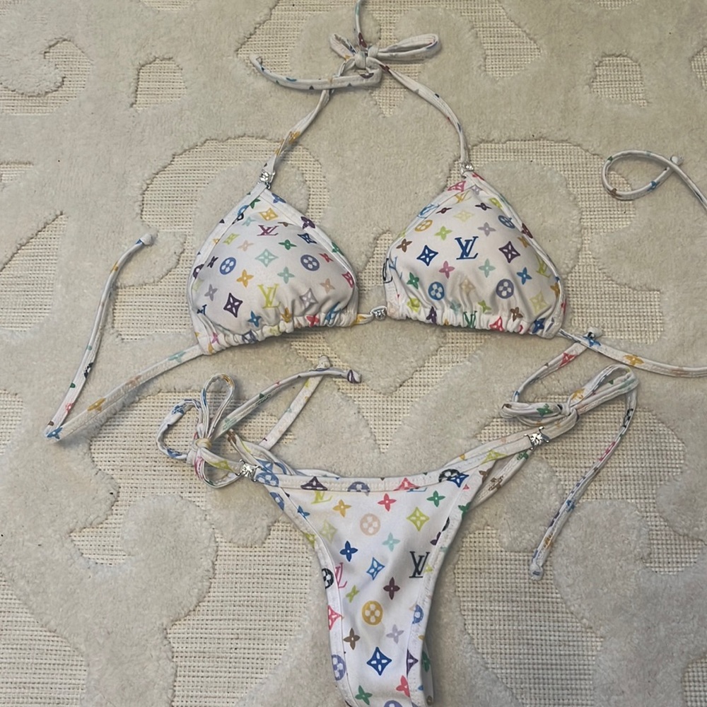 Toxic angels posing suit